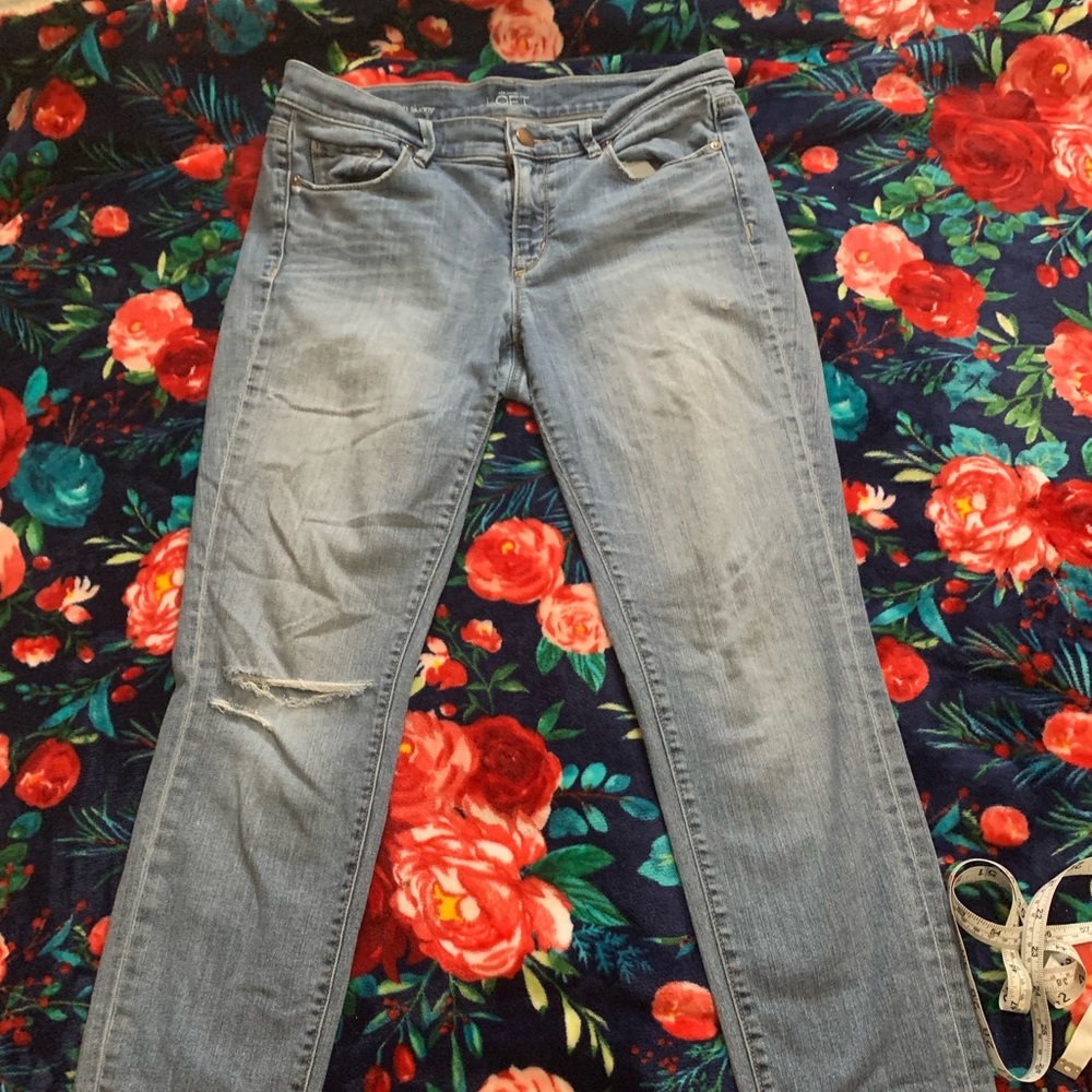 The LOFT women’s jeans size 29